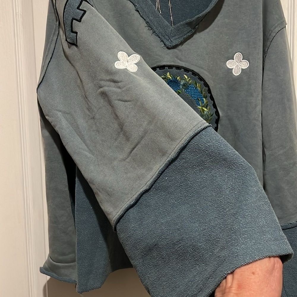 POL oversized Peace Pullover - Picture 3 of 6